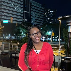 Meet your Posher, Regina